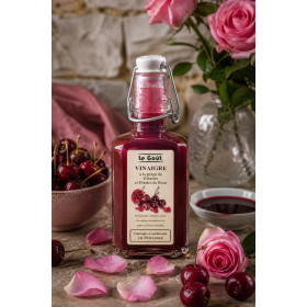 Vinaigre à la pulpe de  Griottes et pétales de Rose